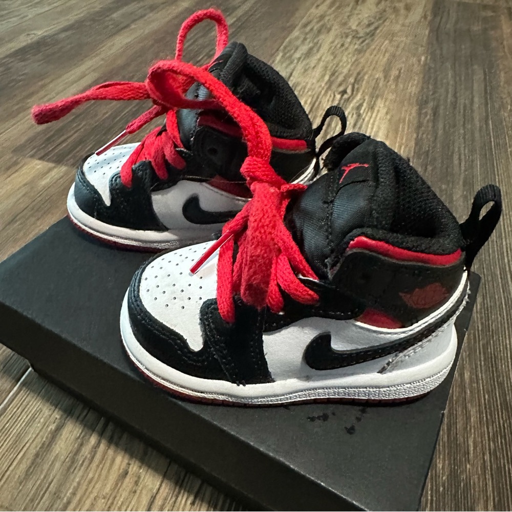 Nike Kids Sneakers Black Red White